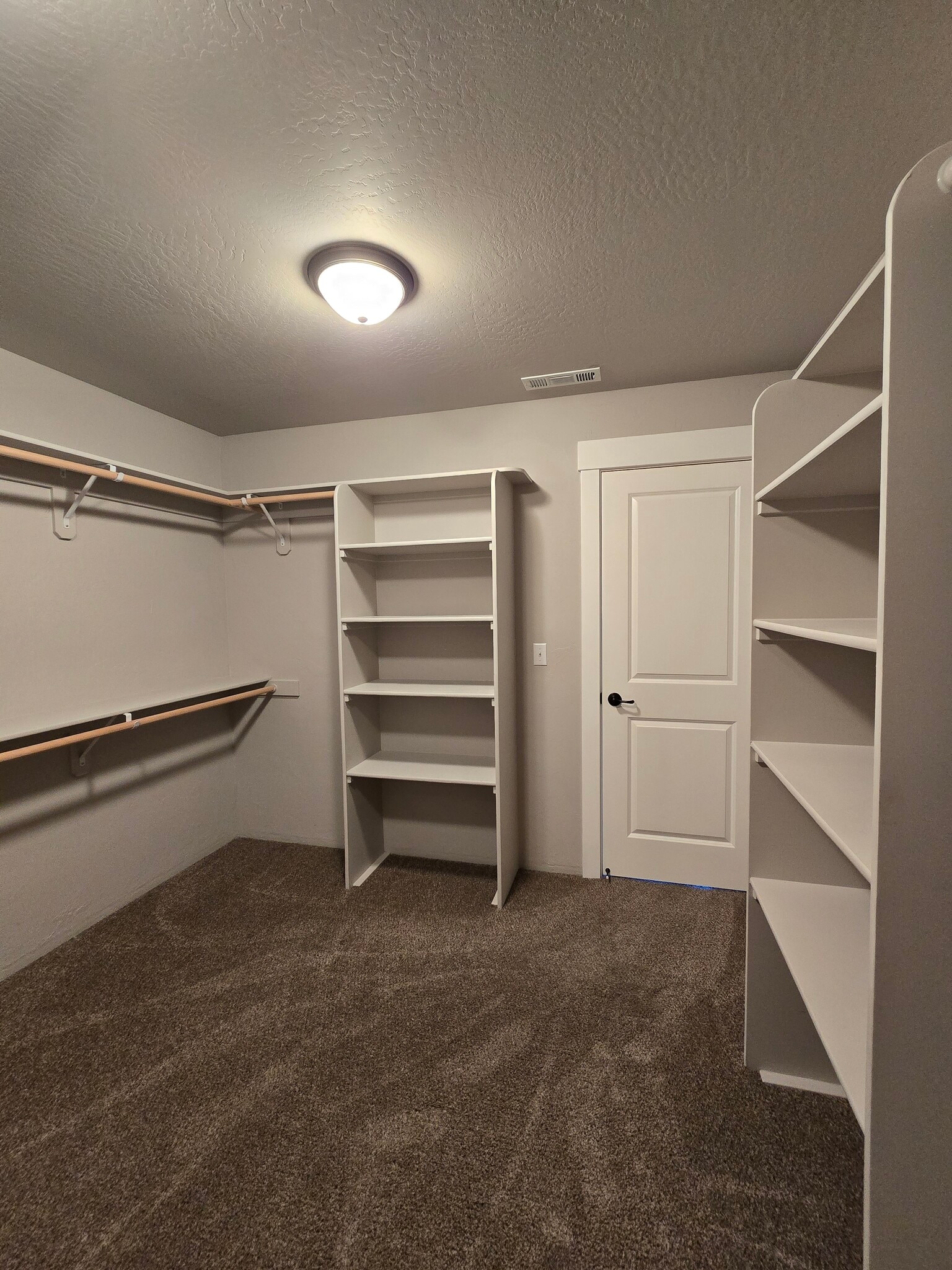 Built in shelving master - 983 Stonewater Dr