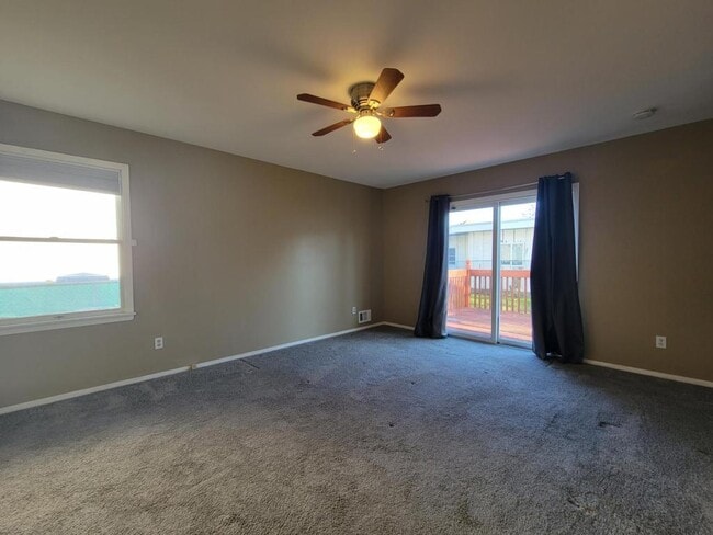 Building Photo - 62 Seabreeze Way