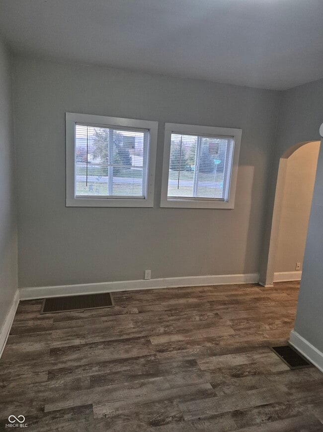 Building Photo - 1540 N Grant Ave