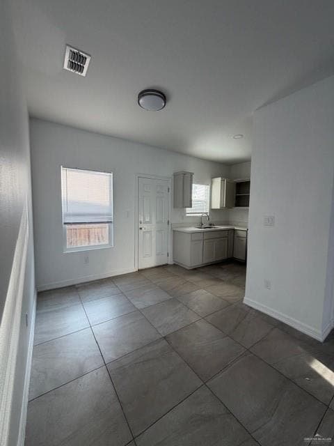 Building Photo - 9 Acacia St