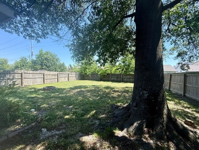 Building Photo - 2213 Spence Cir