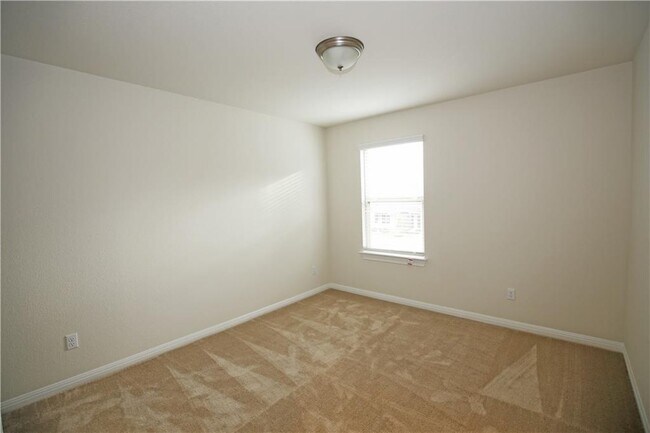 Building Photo - 15912 Cessida St