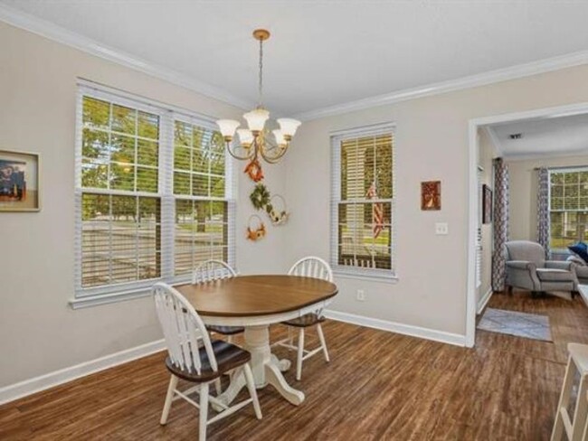 Building Photo - Three Bedroom Townhome in Southwood