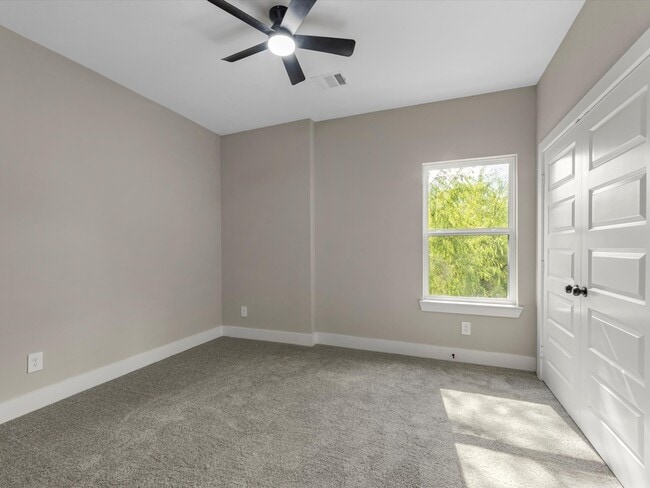 Building Photo - 7802 Queen St