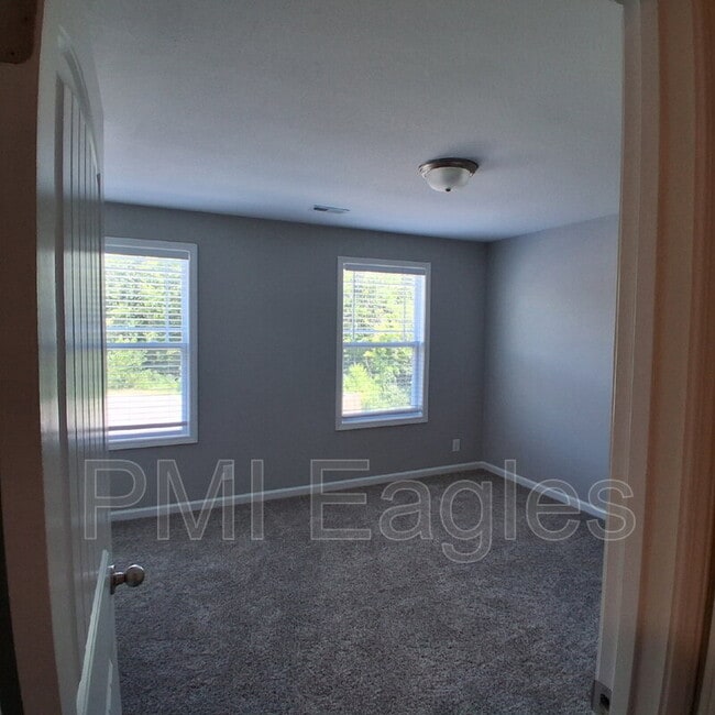 Building Photo - 150 Davis Rdg Ln