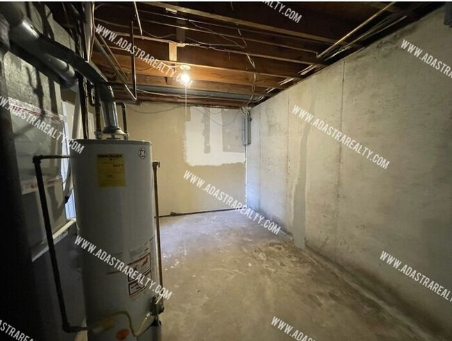 Building Photo - 1037 Jana Dr