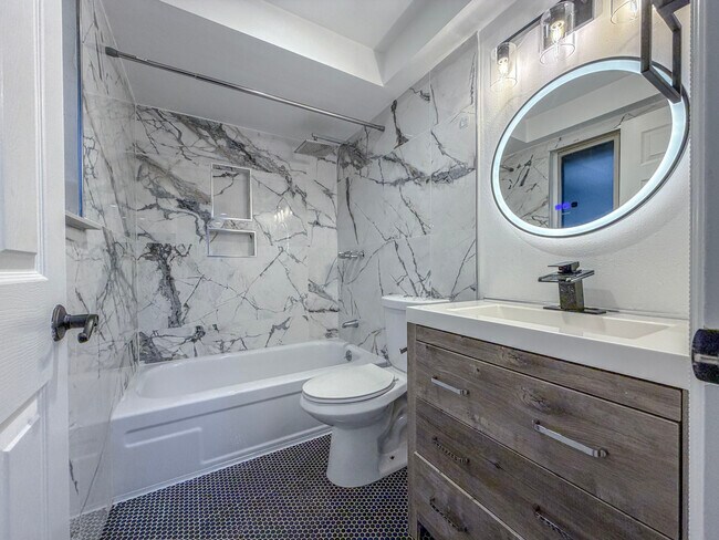 Building Photo - 17127 38th Ave W