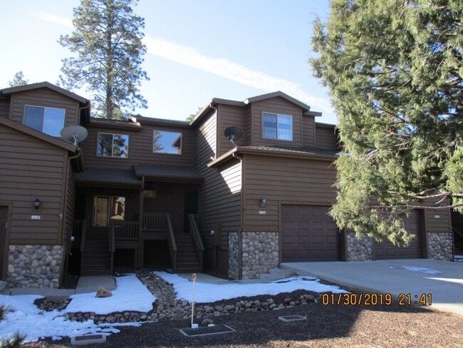 Primary Photo - 6907 Mercury Dr