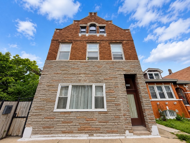 Building Photo - 5342 S Fairfield Ave