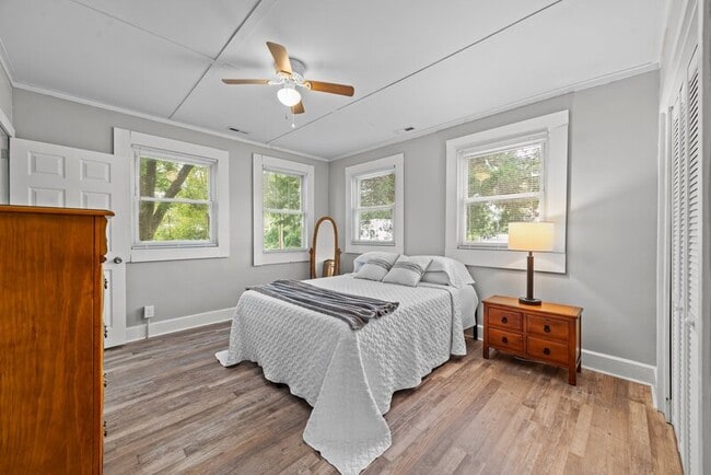 Building Photo - 4196 N Lee St