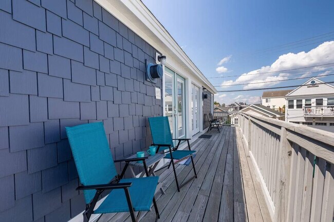 Building Photo - 14 Jones Ave