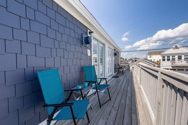 Building Photo - 8 Jones Ave