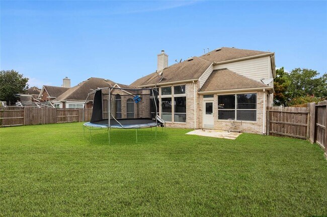 Building Photo - 3011 Grand Lakeview Dr