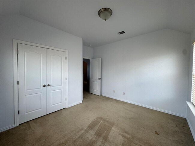 Building Photo - 123 Honey Grove