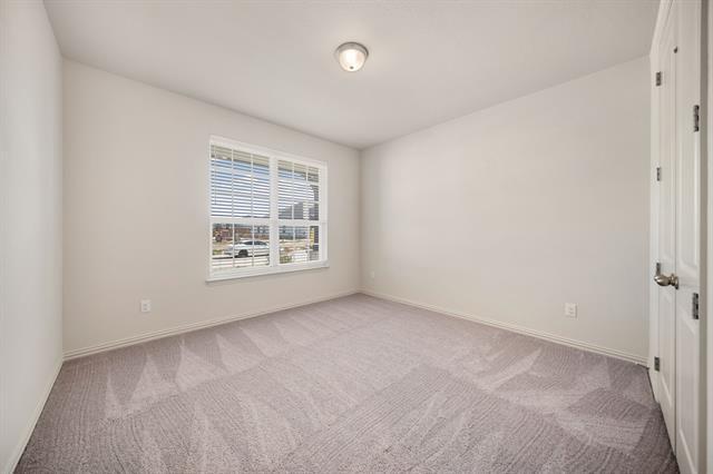 Building Photo - 912 Alberta Spruce Rd