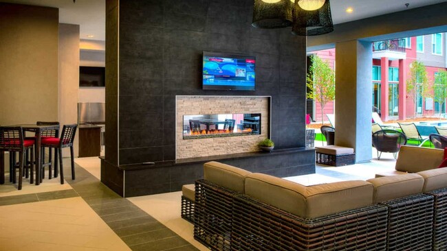 Building Photo - 2525 Wewatta Way