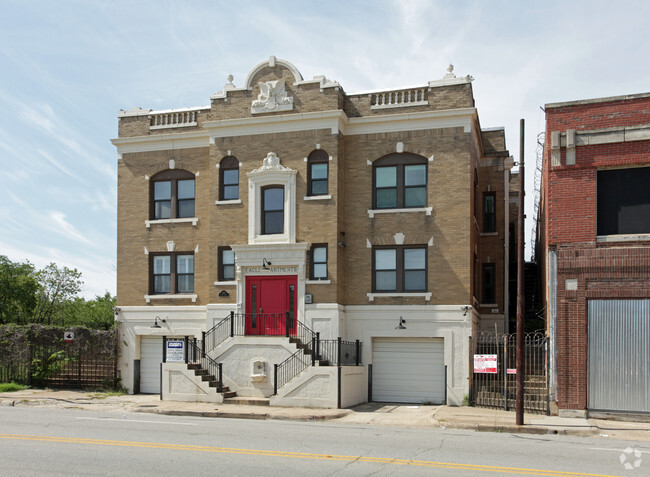 Building Photo - Eagle Apartments