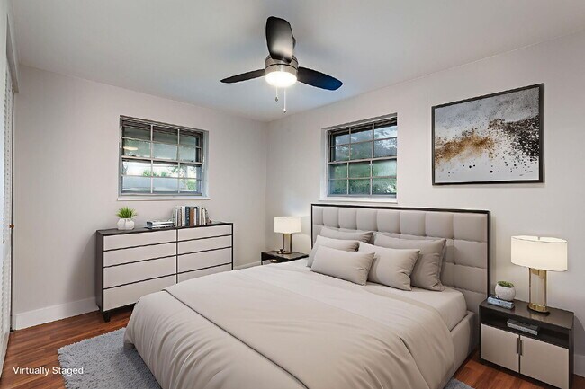 Building Photo - 722 Castro Ln