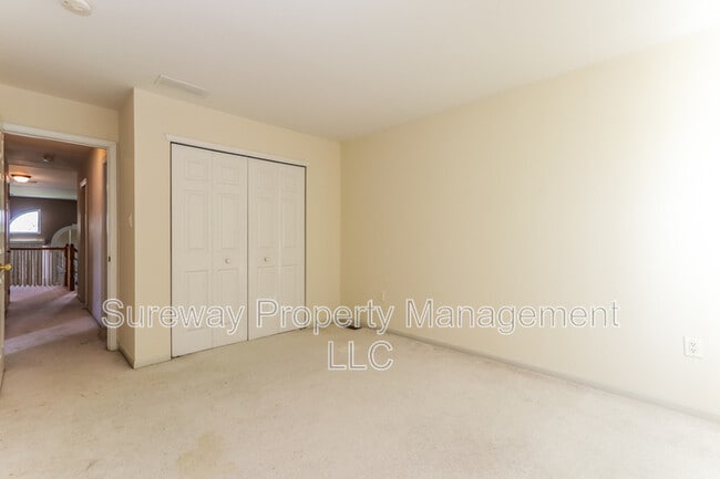 Building Photo - 2 Muirfield Ct