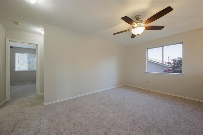 Building Photo - 2905 Rainy River Dr