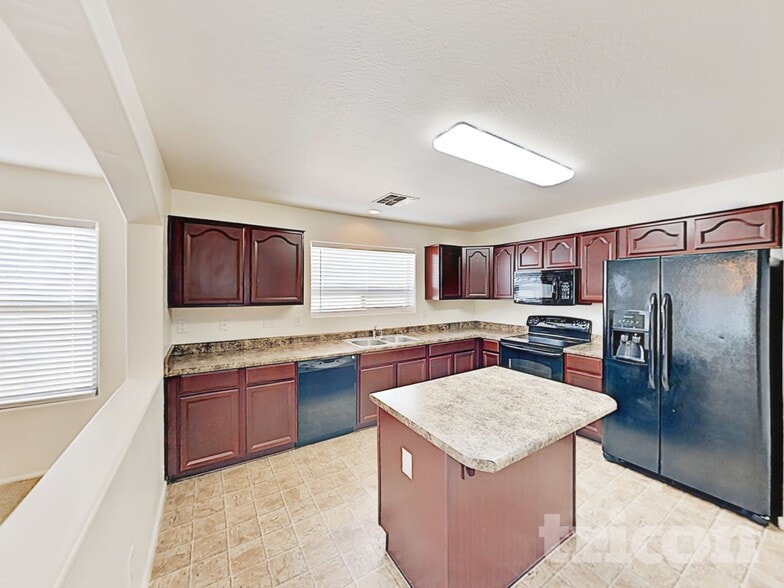 Building Photo - 1275 E Shari St