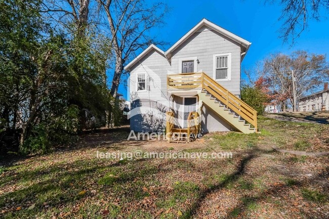 Building Photo - 1833 31st St Ensley