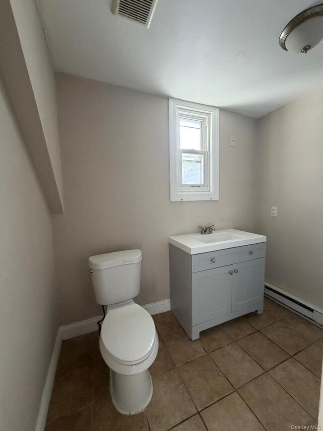 Building Photo - 13 Hammersley Ave