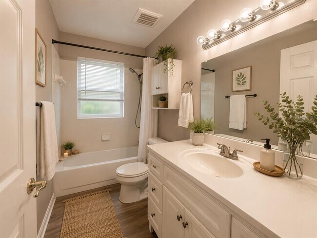 Building Photo - 28427 Sunvale Pl