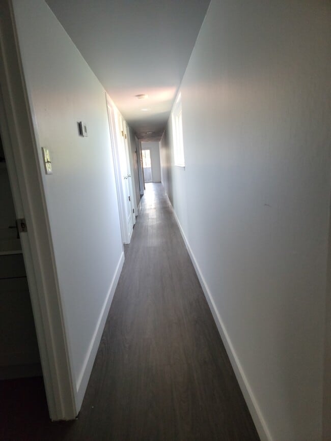 Building Photo - 3216 Delaware St