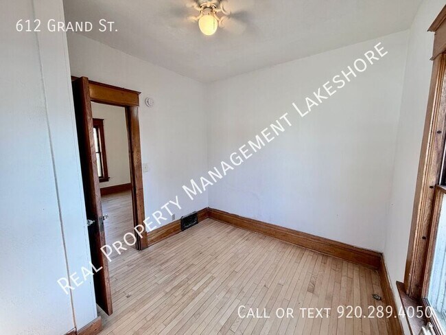 Building Photo - 612 Grand St