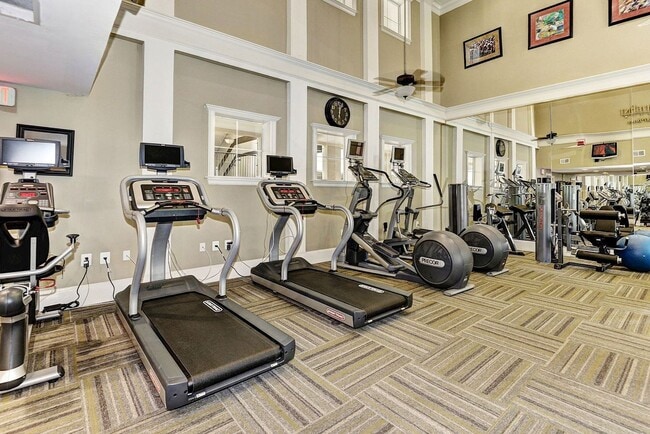 Building Photo - 1 Bed 1 Bath - North Bethesda Condo - One Car Garage