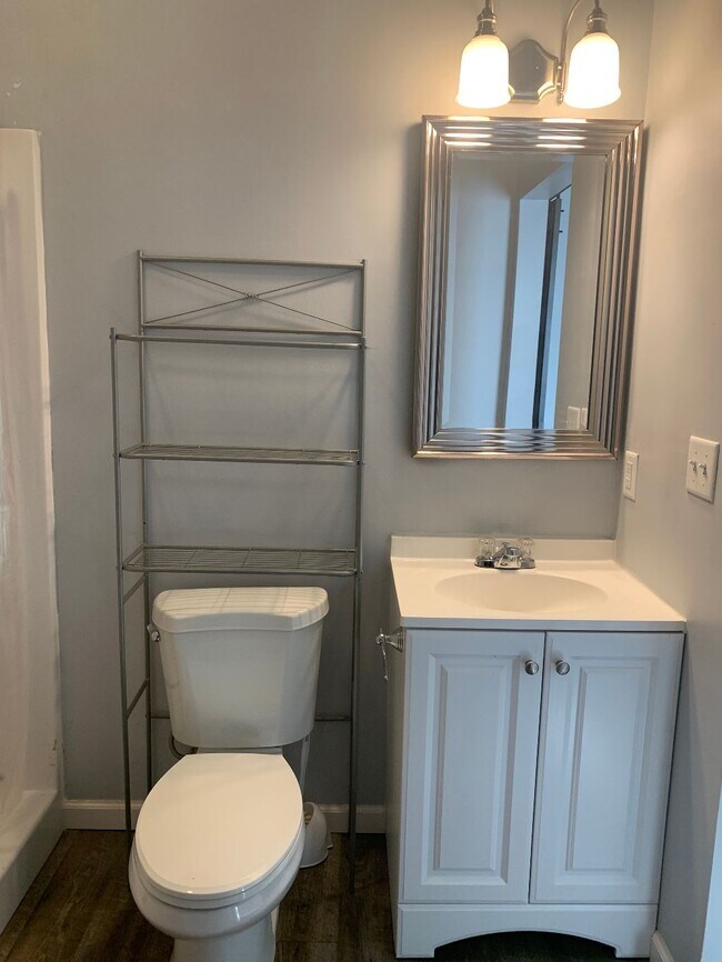 Bathroom - 1616 N 2nd St