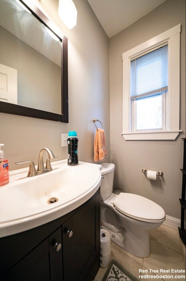 Building Photo - 3 Alleghany St