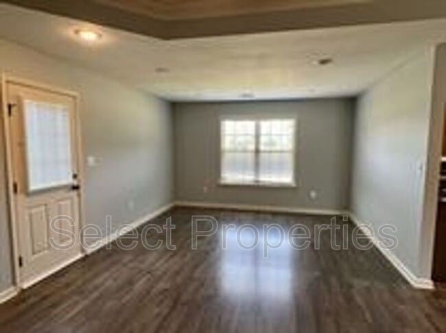 Building Photo - 201 County Rd 4063