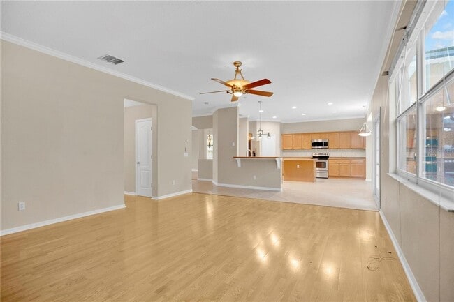 Building Photo - 2615 Lakemoor Dr