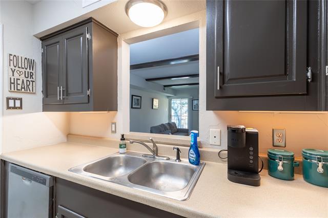 Building Photo - 904 S Weatherred Dr