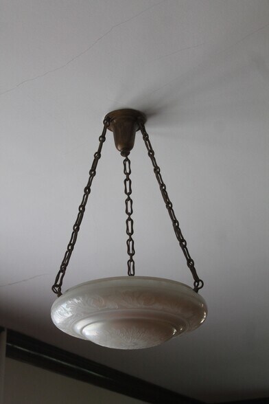 Living room lighting - 106 SE 2nd Ave
