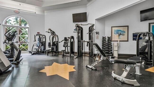 Building Photo - 700 S Harbour Island Blvd