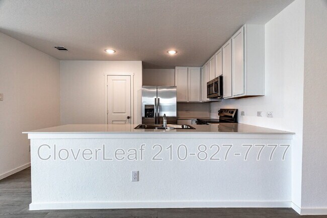 Building Photo - 469 Wolf Crest Blvd