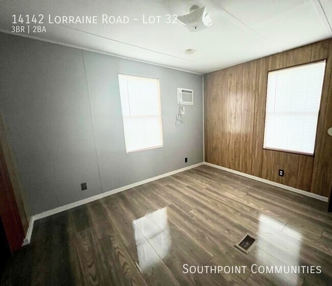 Building Photo - 14142 Lorraine Rd
