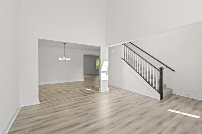 Building Photo - 116 Rose Ct