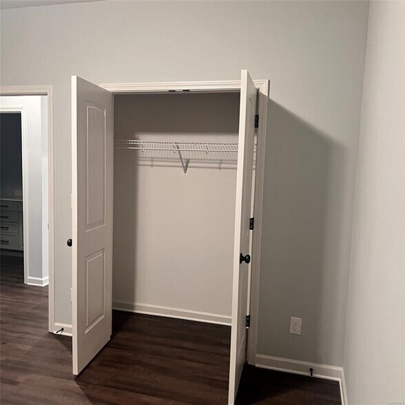 Building Photo - 9800 Bluestone Cir