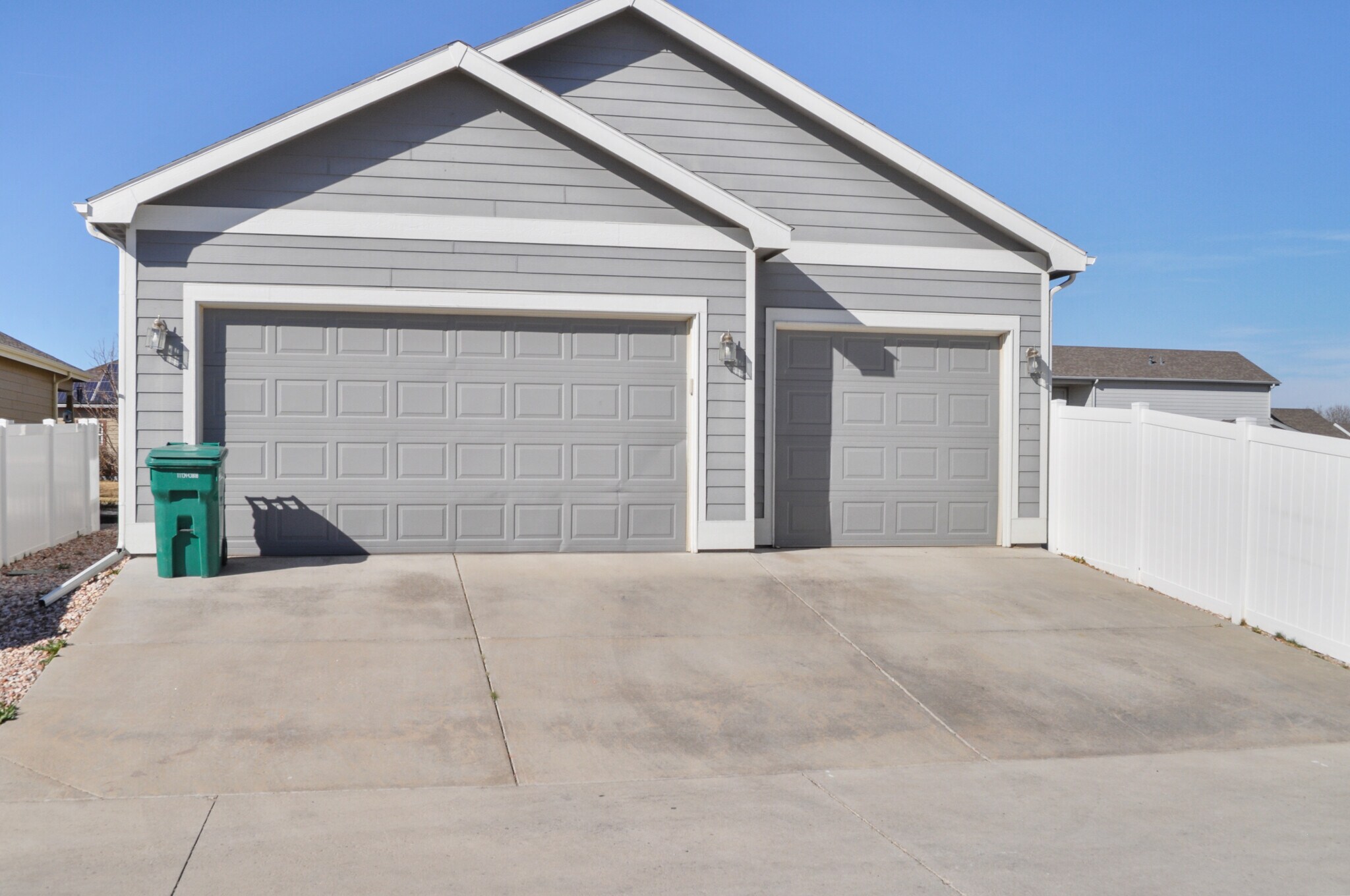 Building Photo - 2500 Heather Ln