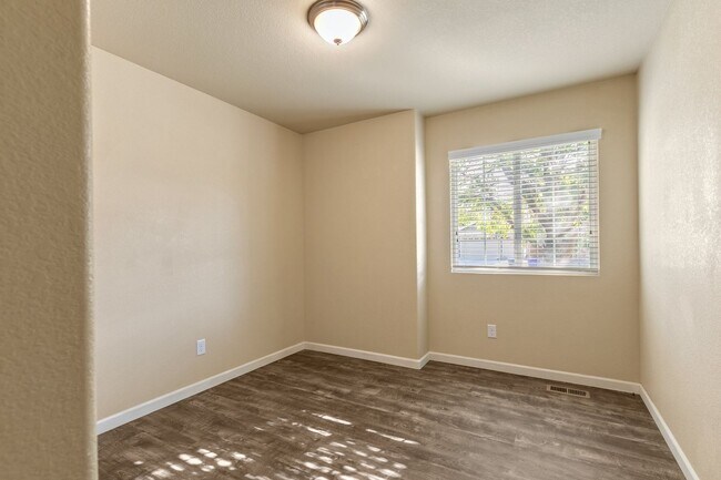 Building Photo - 2235 Sopris Cir