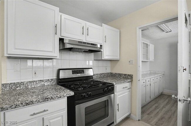 Building Photo - 313 Fox Cir