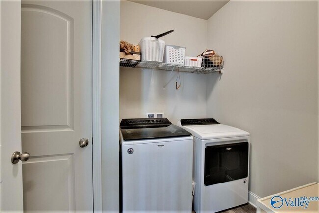 Building Photo - 155 Grey Fawn Trail