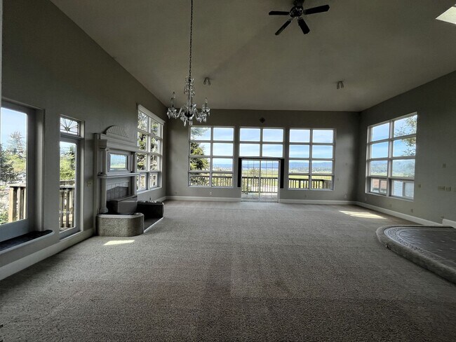 Building Photo - 3747 Trinity St