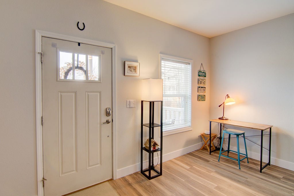 Building Photo - 120 Barnwood Cir