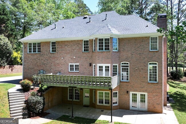 Building Photo - 166 Windrift Dr