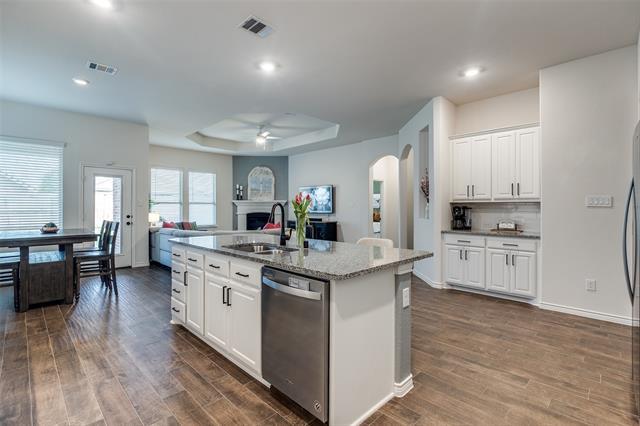 Building Photo - 3129 Maverick Dr